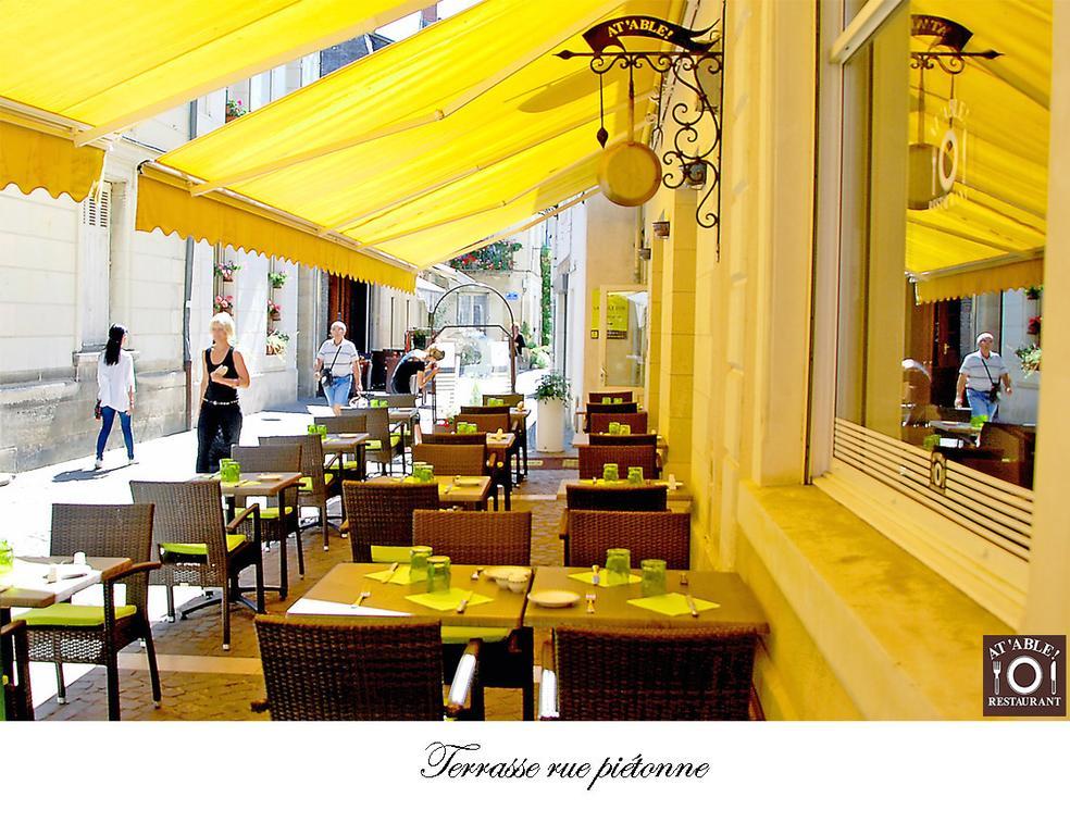 Logis Hotel Restaurant La Boule D'Or Chinon Dış mekan fotoğraf