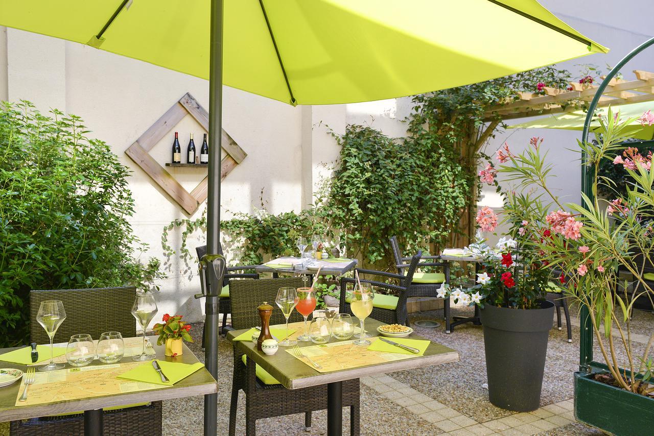 Logis Hotel Restaurant La Boule D'Or Chinon Dış mekan fotoğraf