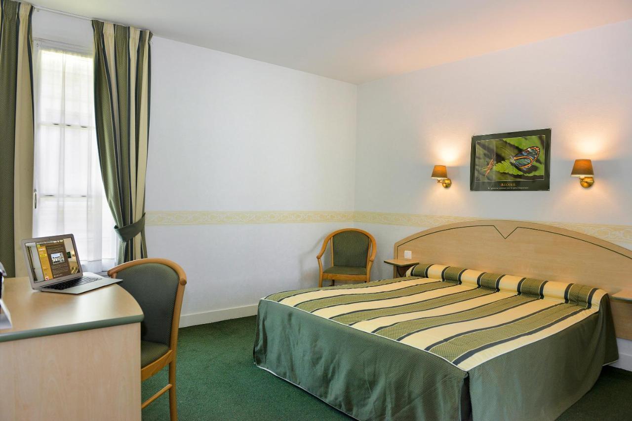Logis Hotel Restaurant La Boule D'Or Chinon Dış mekan fotoğraf